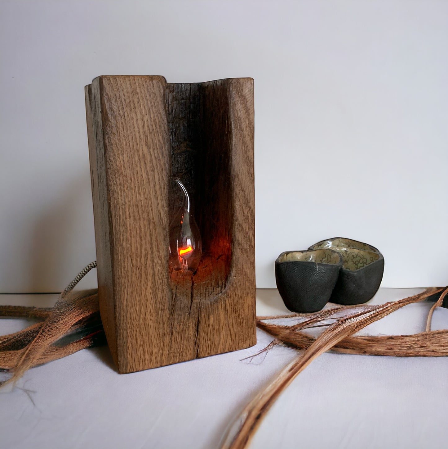 Trælampe med flamme
