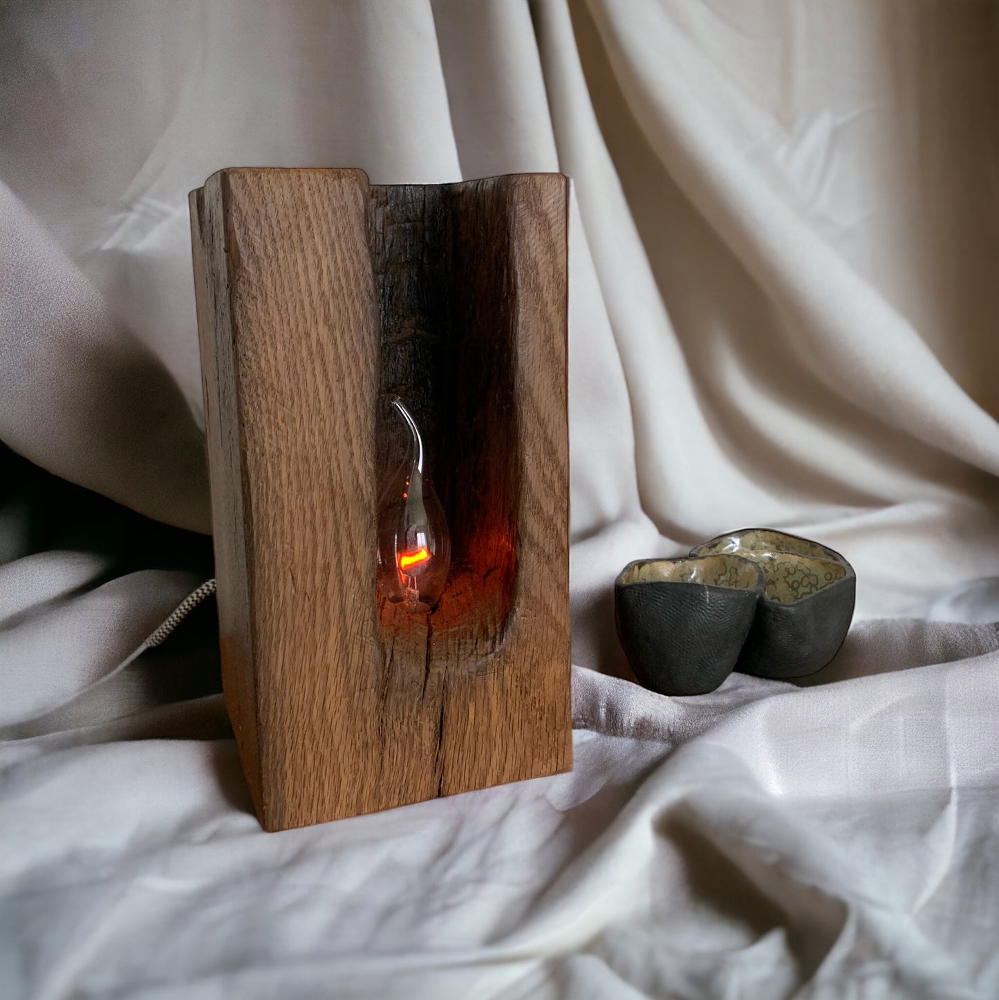 Trælampe med flamme